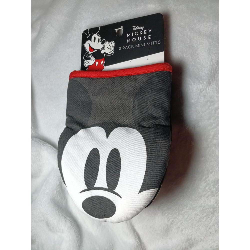 Disney Mickey Mouse 2‑Piece Oven Mitts Set NEW Cotton Kitchen Gloves